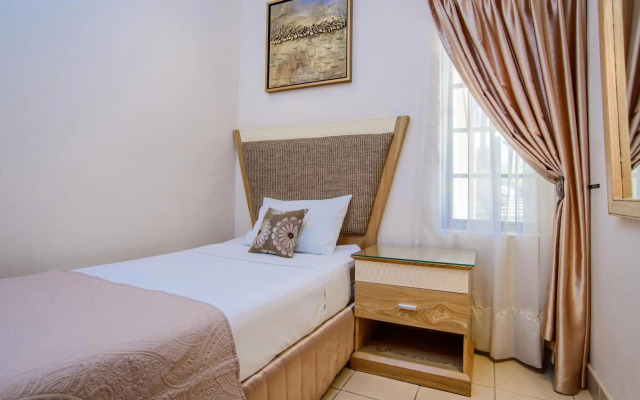 The Cycad Lodge & Chalets