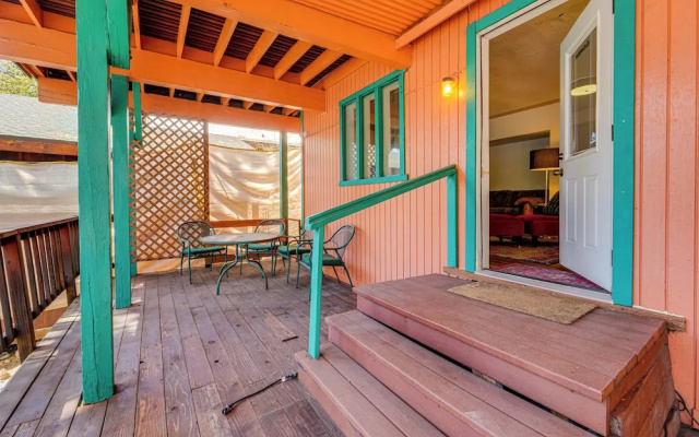 Waterfront Truckee Cabin on Donner Lake!