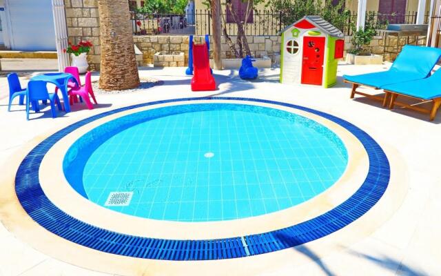 Maria Rousse Apartments