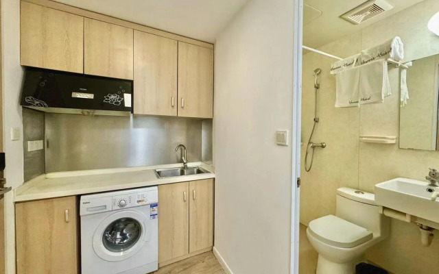 Iforest Hotel(Jiangsu Road Station)