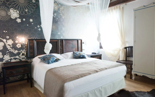 Stunning 15-bed Villa in Dolo, Close to Venice, IT