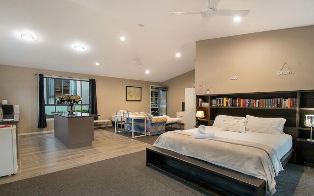 A PERFECT STAY - Lennox Unique Coastal Retreat