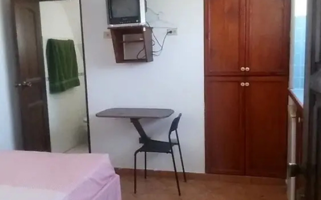 Adriano's Apartahotel