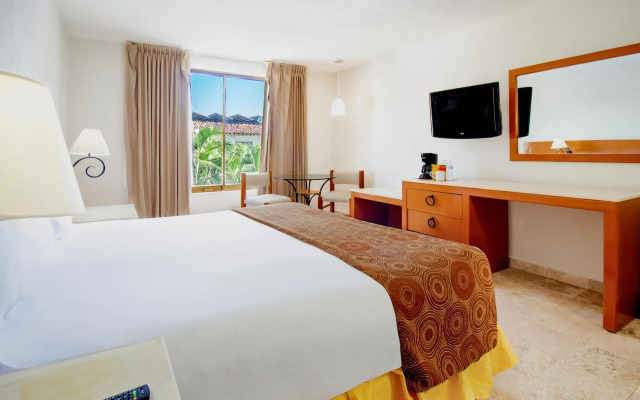 Plaza Pelicanos Club Beach Resort All Inclusive