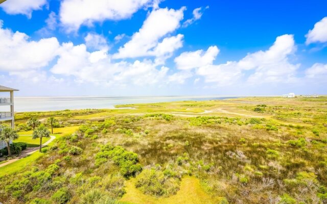 Pelican Pointe 2 Bedroom Condo
