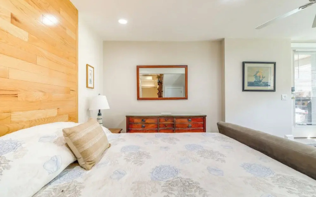 Pet-friendly Garden Studio ~ 25 Mi to Boston!