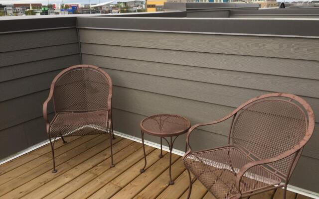 Seton Townhome By South Health Campus Calgary SE