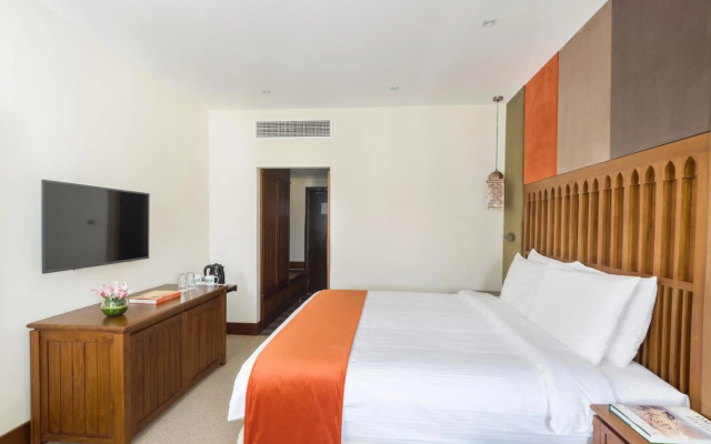 Al Falaj Hotel