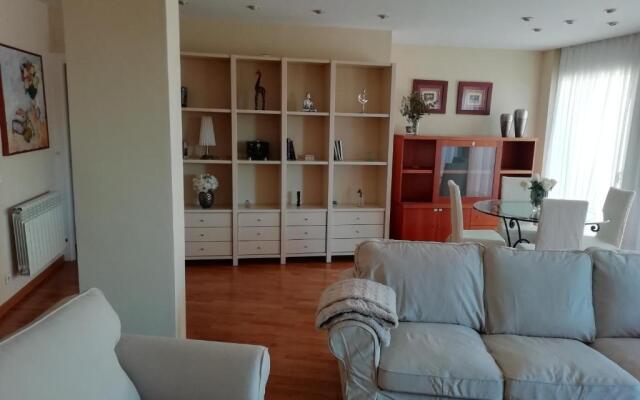 130 m2 luxury apartment in the center of Figueres