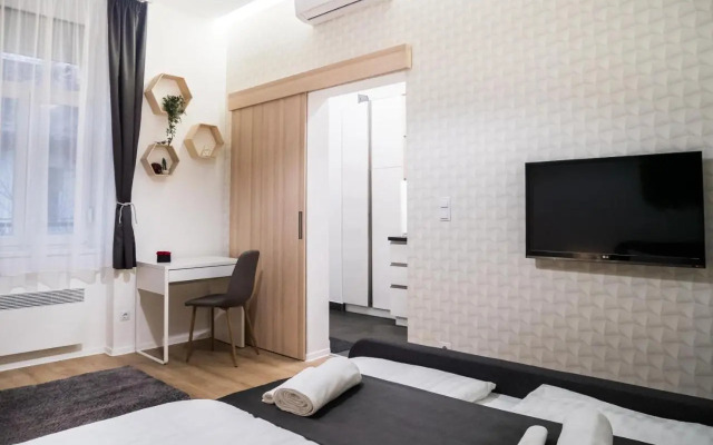 Stunning Studio Apartment