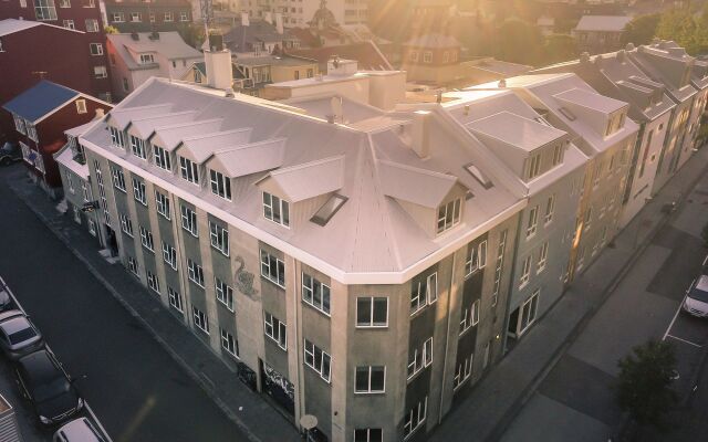 The Swan House – Reykjavik Apartments