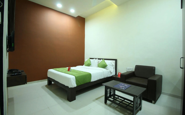 OYO 8993 Hotel Maher Inn