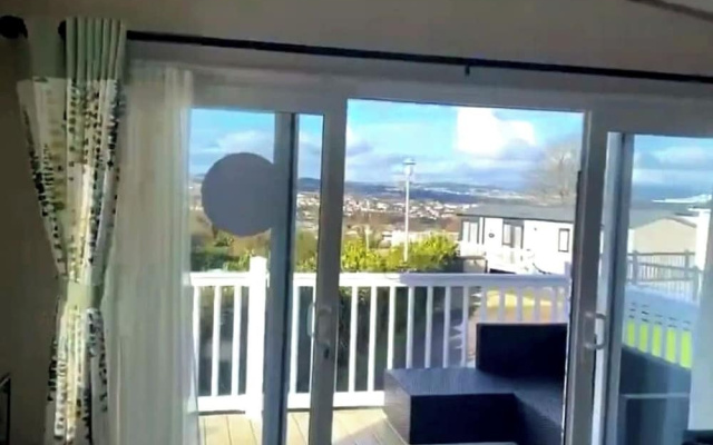 Cabin - Sleeps 4 - Goodrington Beach 5 Mins Drive