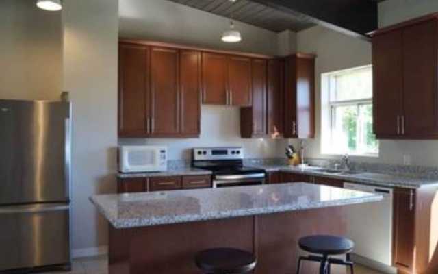 6 Bed Blue Mountain Chalet with Hot Tub 8