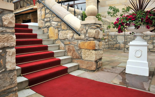 The Mansefield Hotel