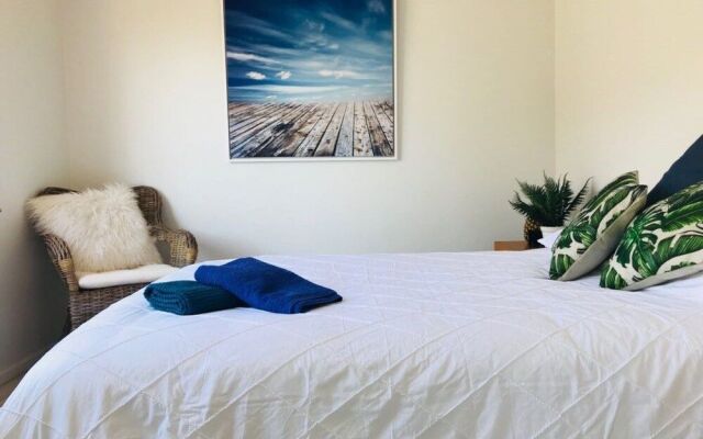 Yeppoon Beachhouse - Hostel