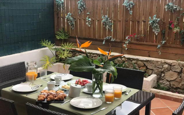 Bungalow junto al casco antiguo, piscina y barbacoa