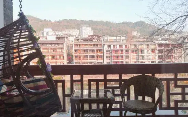 Fengchengjiangjingkezhan