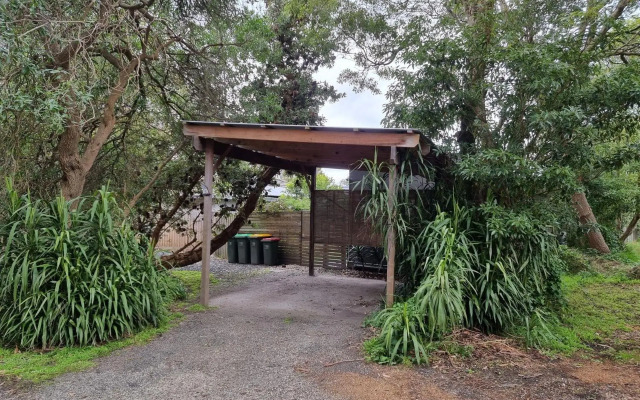 SUNSET BEACH SHACK on SURF