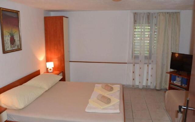 Apartments Neda - 80m from sea