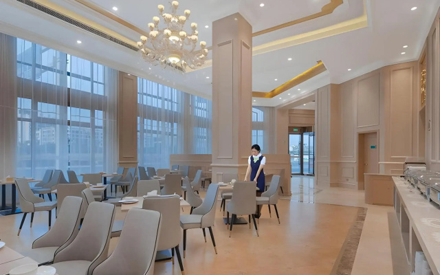 Vienna Hotel (Anhui Huangshan Shexian Ancient City, Hetai International City)