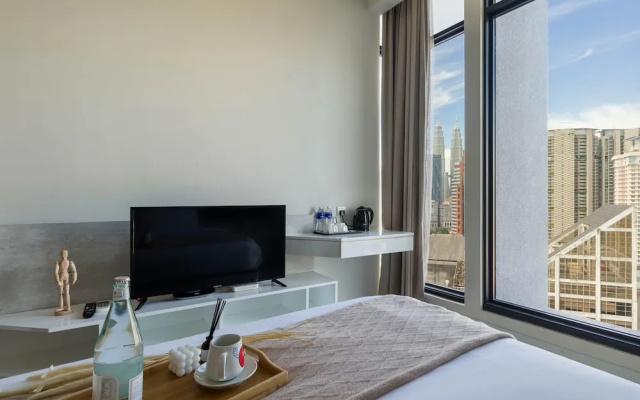 Expressionz Professional Suites by Perfect Host