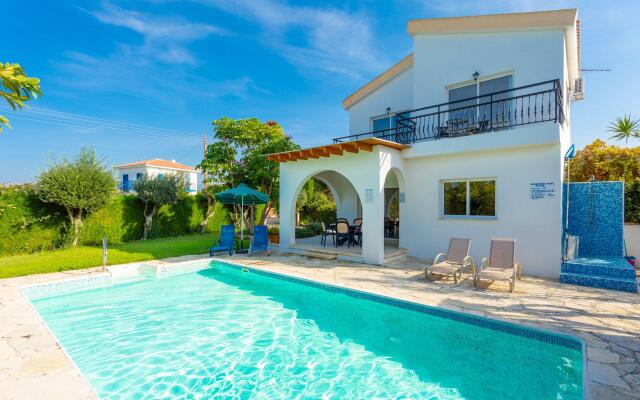 Sun Beach Villa Tria Large Private Pool Walk to Beach A C Wifi Car Not Required - 2282