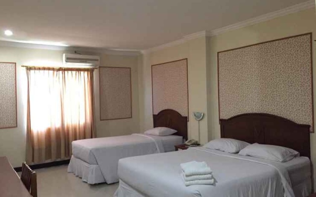 Hotel Madinah – Guest Rooms – Banda Aceh