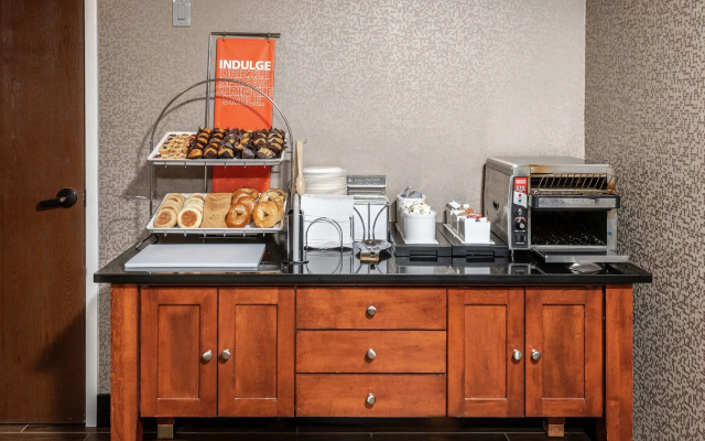 Hampton Inn Fall River/Westport