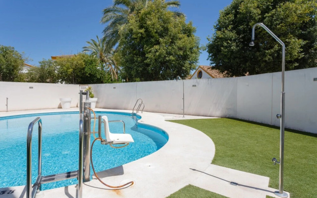 Real Escuela Home Surthy Apartments