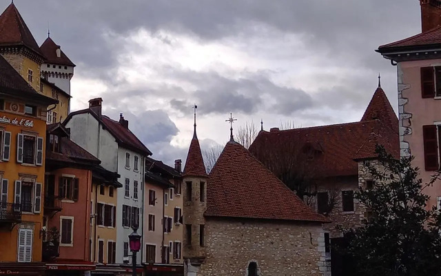 1 Passage du Château