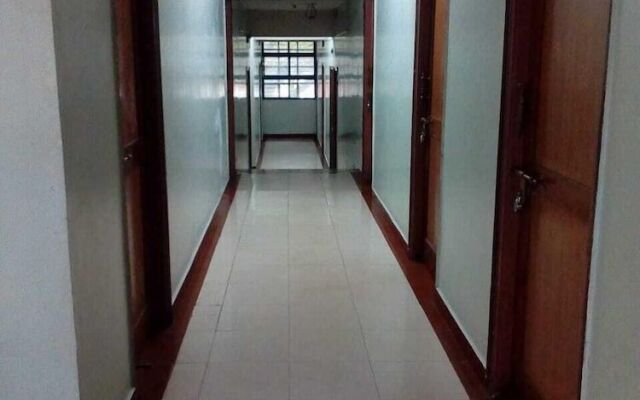 Iroomz Chalukya Residency