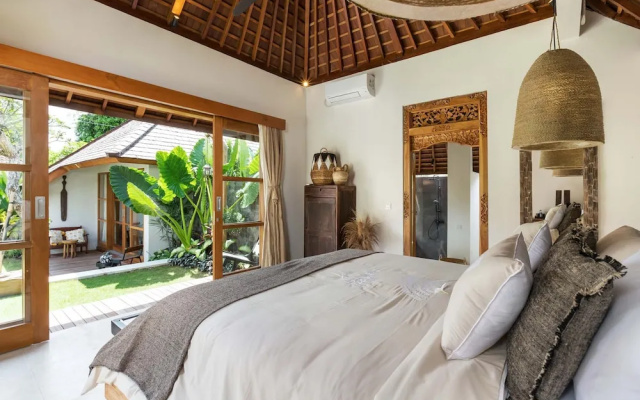 Villa Chempaka by Alfred in Bali - New Luxe Tropical 4BR Dream Villa in Canggu – Guest Rooms – Kerobokan