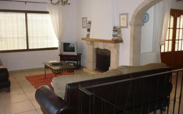 Villa up to 8 sleeps 4 bedrms 2