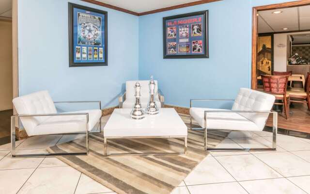 Baymont by Wyndham Arlington At Six Flags Dr