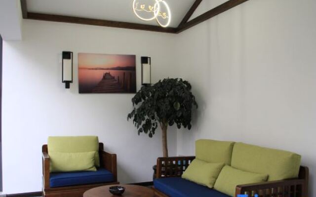 Dali Junbo Tea Yun Theme Seaview Homestay