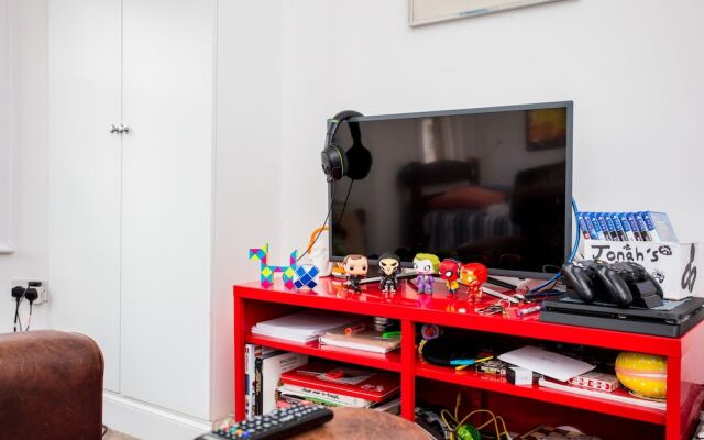 Wonderful 4 Bedroom Home In Kensal Rise