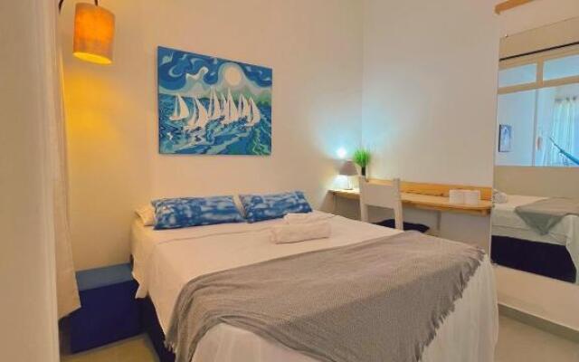 Copacabana Beach! Aconchegante apartamento na quadra da praia.