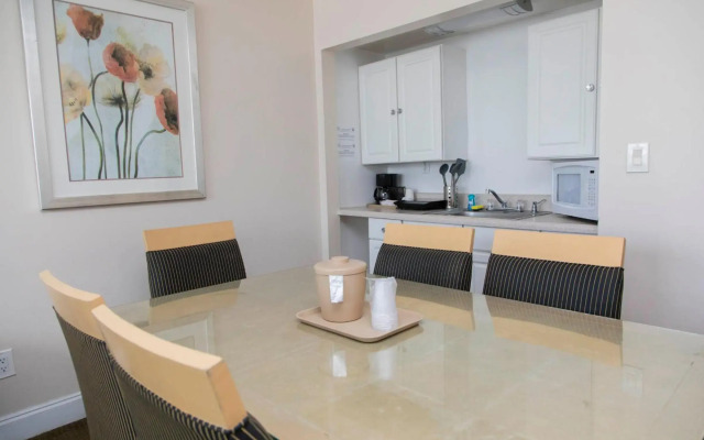 Beach Place Hotel