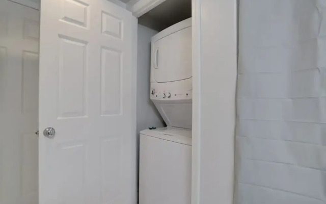 Cozy Apartment Near Ballston Metro