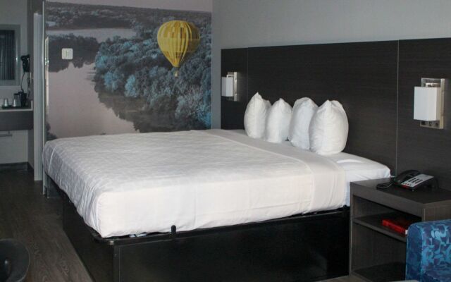 Clarion Pointe Statesville