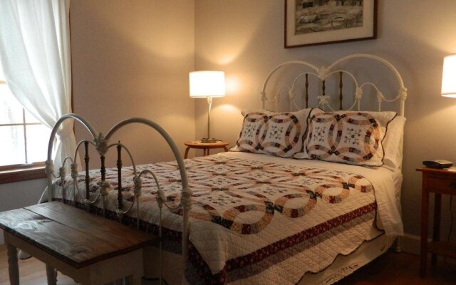 1854, The Maplegrove Inn