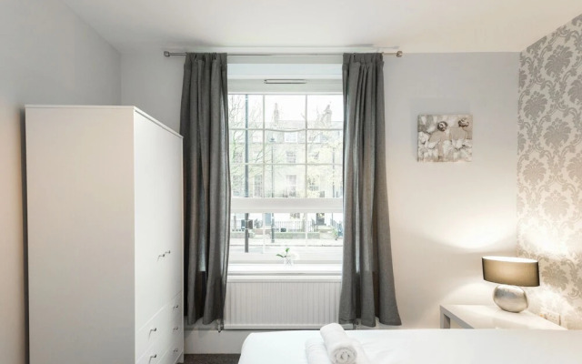 Platinum Apartments near Angel Station 9989