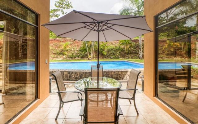 Esterillos Estates Coconut 38