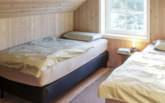 6 Person Holiday Home in Averoy