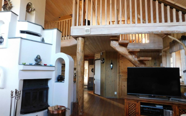 Lake View Cabin