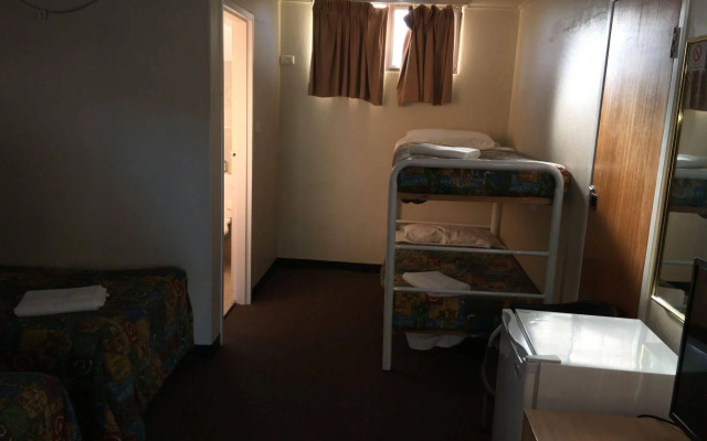 Red Cedars Motel