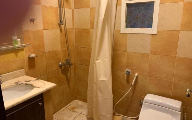 Delmon Hotel Suites