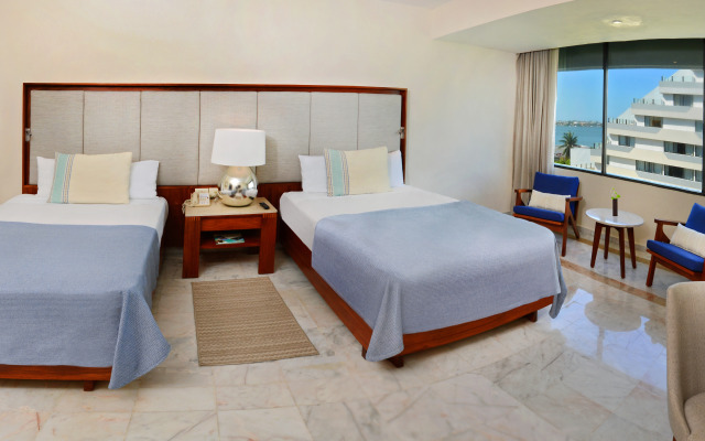 Park Royal Beach Cancún - All Inclusive