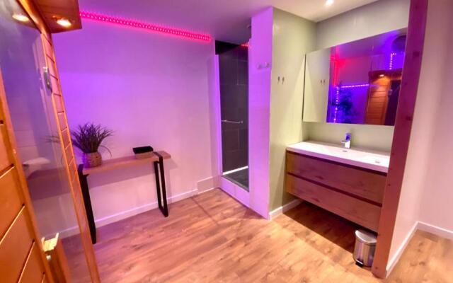 COSY & SPA Appartement Luxe JACUZZI SAUNA Suite Cristal